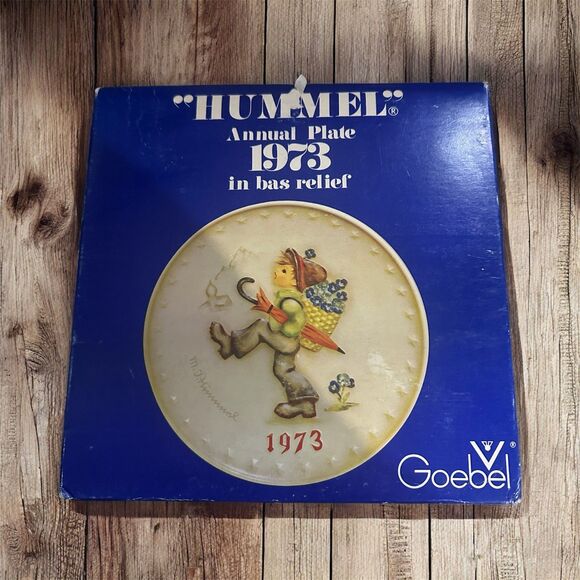 Hummel, Goebel Other - Vintage 1973 M.‎ J. Hummel Annual Plate Goebel Original Box Germany